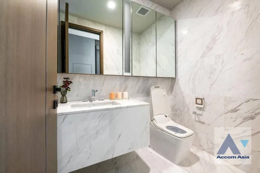 picture 🔼🔽 AccomA 📩 Luxury high-rise condominium with elegant blue interiors at The Monument Thong Lo   - 19/19