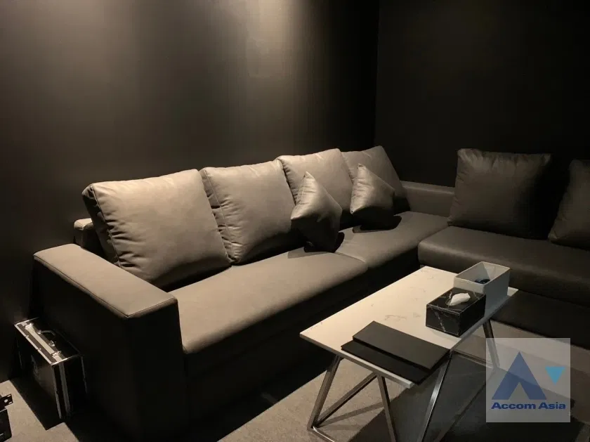 picture 🔼🔽 AccomA 📩 Home Office 3 BR Townhouse in Khlong Toei Nuea (88766) - 7/10