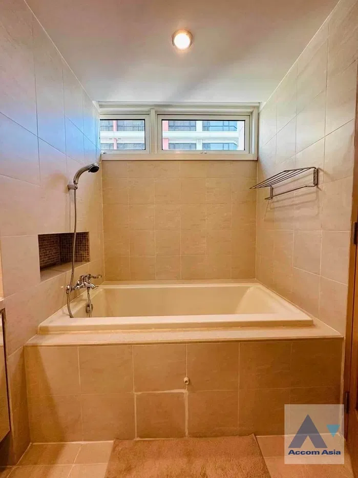 รูป 🔼🔽 AccomA 📩  3 BR Condominium @Royal Saladaeng (AA40154) - รูปที่ 12/13