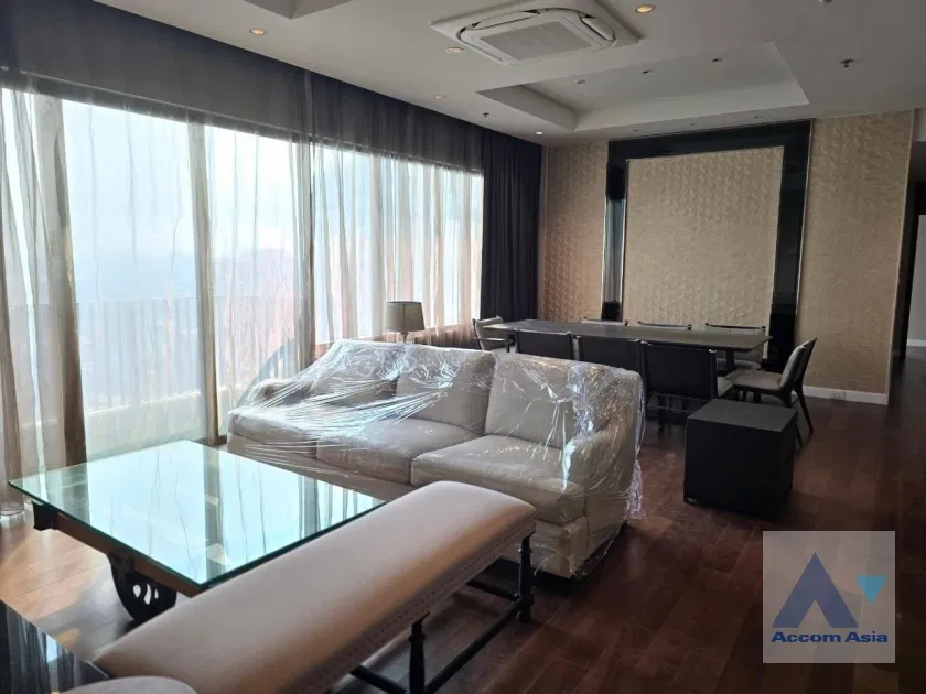 picture 🔼🔽 AccomA 📩  3 BR Condominium @The Emporio Place (AA43108) - 1/12