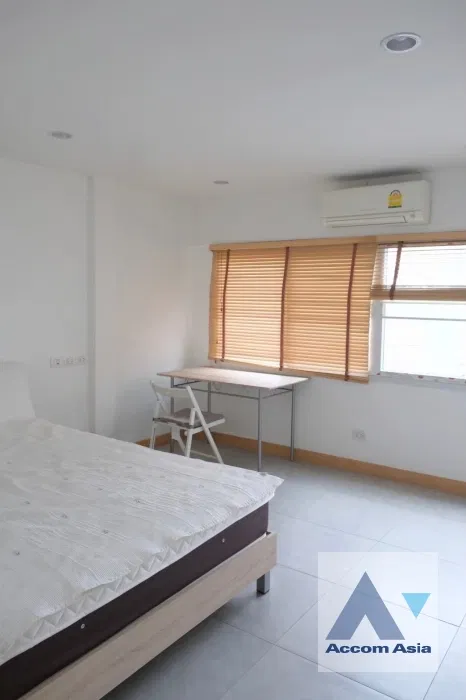 picture 🔼🔽 AccomA 📩 Home Office,Pet friendly 4 BR Townhouse in Khlong Toei (AA29533) - 4/19