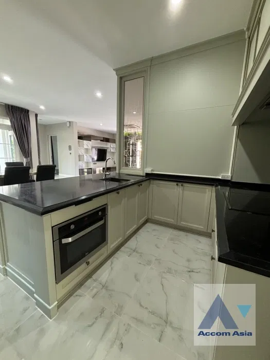 รูป 🔼🔽 AccomA 📩 Sleek Contemporary Home with Double-Height Foyer and Stylish Kitchen  (AA42158) - รูปที่ 13/20
