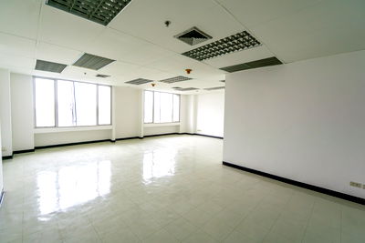 Office for rent : Office For Rent Forum Tower #MRT Huai Khwang
