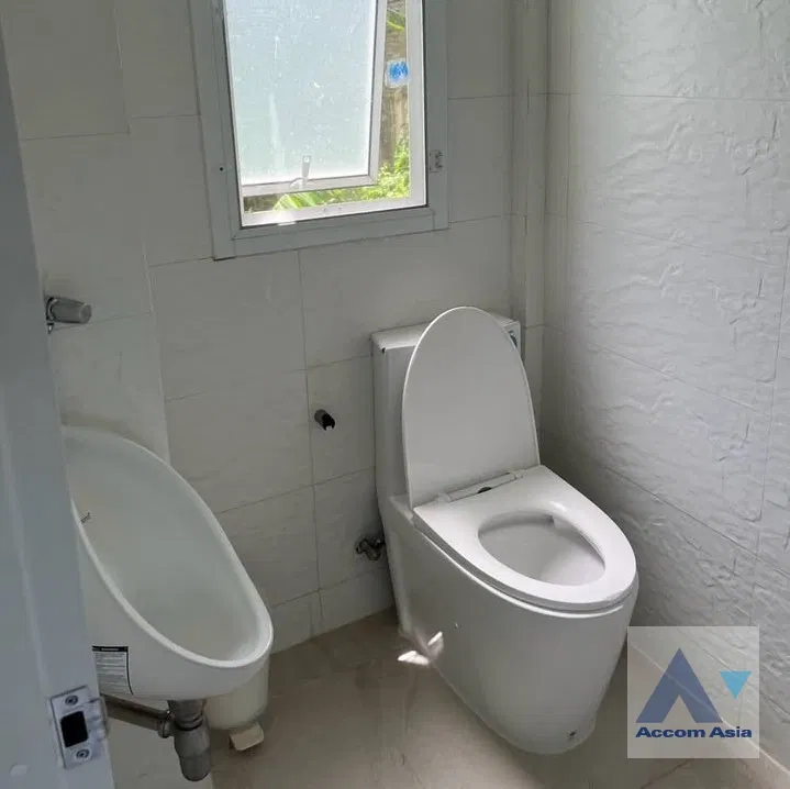 รูป 🔼🔽 AccomA 📩  3 BR Townhouse in Khlong Toei (AA43521) - รูปที่ 15/18