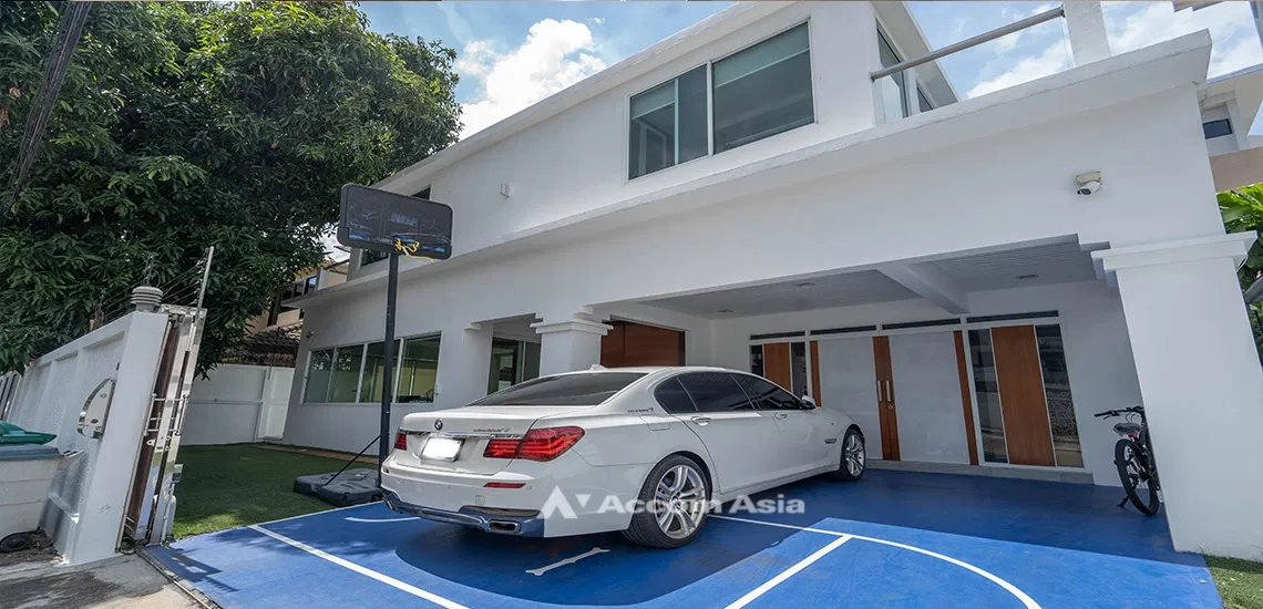 รูป 🔼🔽 AccomA 📩 Pet friendly 4 BR House @Moo Baan Pakamas (AA31783) - รูปที่ 1/16
