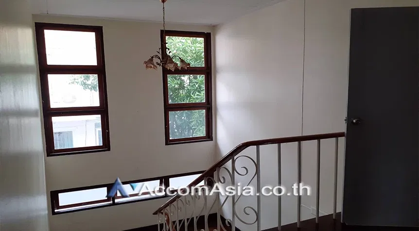 picture 🔼🔽 AccomA 📩 Home Office,Pet friendly 3 BR House in Khwaeng Sam Sen Nai (1713493) - 4/11