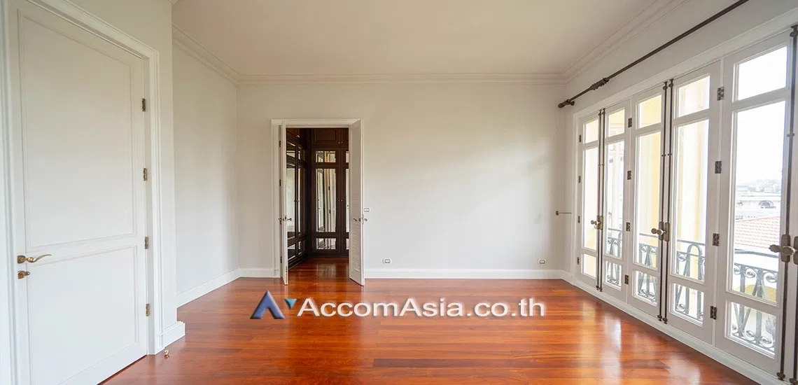 รูป 🔼🔽 AccomA 📩 Spacious estate with lush garden, private pool & timeless charm - รูปที่ 14/20