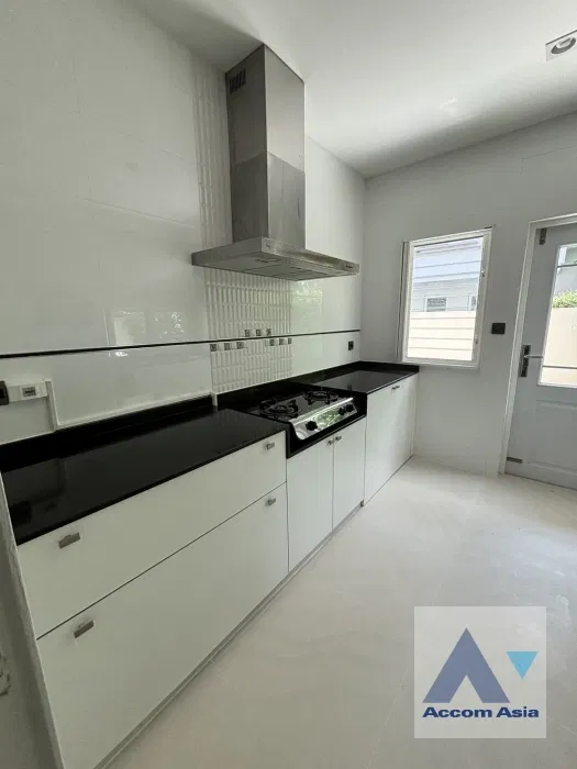 รูป 🔼🔽 AccomA 📩 Sleek Contemporary Home with Double-Height Foyer and Stylish Kitchen  (AA42158) - รูปที่ 12/20