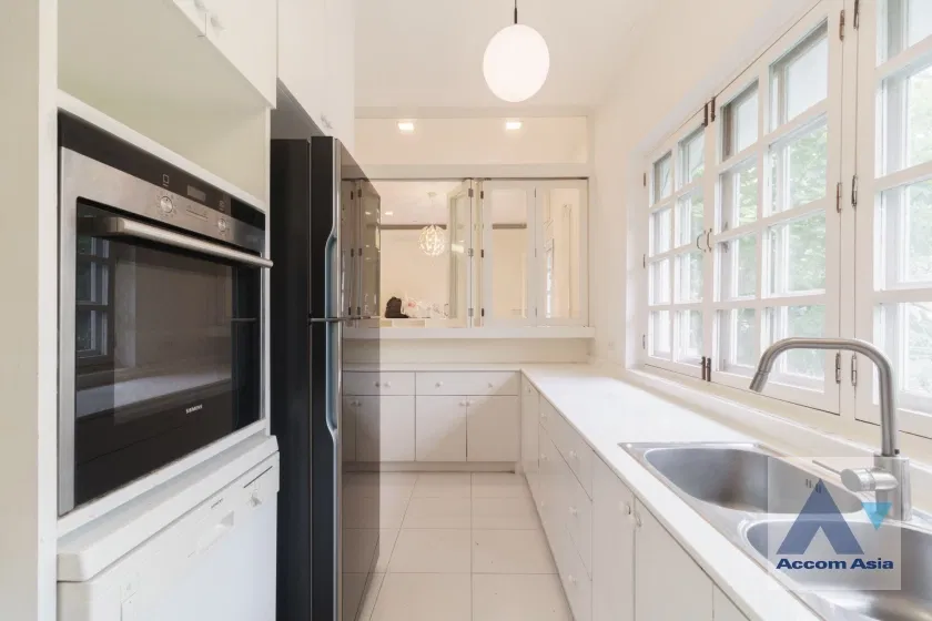 รูป 🔼🔽 AccomA 📩 Spacious 3-story townhouse with lush green space for rent in garden compound with pool (AA16507) - รูปที่ 15/20