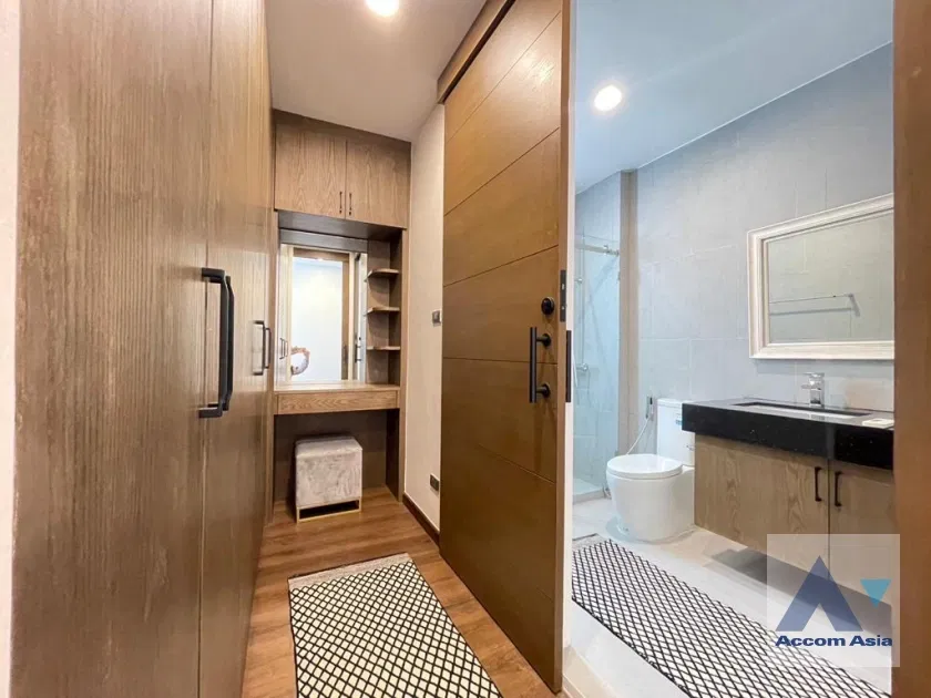 รูป 🔼🔽 AccomA 📩  3 BR Townhouse in Si Lom (AA38225) - รูปที่ 12/19