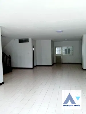 ทาวน์โฮม ซอยอ่อนนุช (สุขุมวิท 77) : 🔼🔽 AccomA 📩  5 BR Townhouse @ (AA40136)