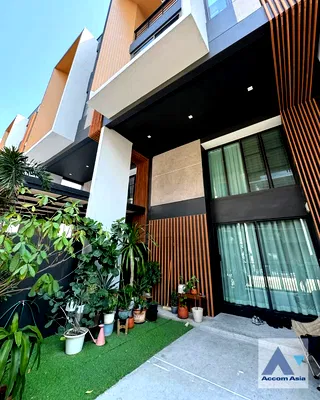 เช่าทาวน์โฮม เขตสวนหลวง : 🔼🔽 AccomA 📩 Pet friendly,Fully Furnished 3 BR Townhouse @Shizen Phatthanakan (AA43345)
