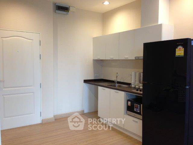 picture 1-BR Condo at The Light House Sathorn–Chareonnakorn near BTS Krung Thon Buri (ID 653429) - 1/5