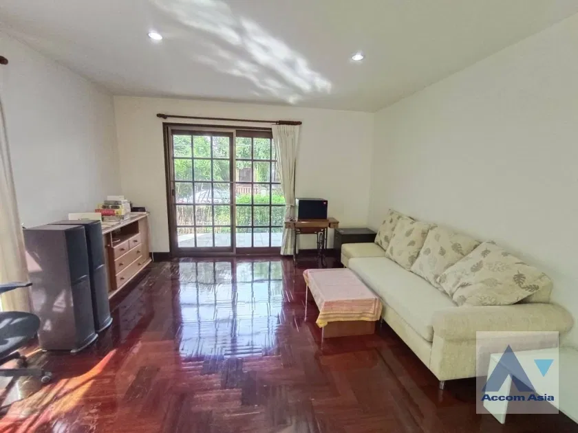 picture 🔼🔽 AccomA 📩  Family home with Tudor charm in peaceful compound near BTS Onnut (99870) - 11/20
