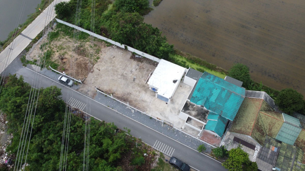 รูป ที่ดิน แถมบ้าน ซ.ฉัตรหลวง1 แถมบ้าน2หลัง - รูปที่ 11/13