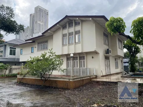 🔼🔽 AccomA 📩 Private Swimming Pool 5 BR House in Phaya Thai (AA42756)