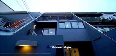เช่าทาวน์โฮม กรุงเทพมหานคร : 🔼🔽 AccomA 📩 Home Office 3 BR Townhouse in Khlong Ton Nuea (AA12098)