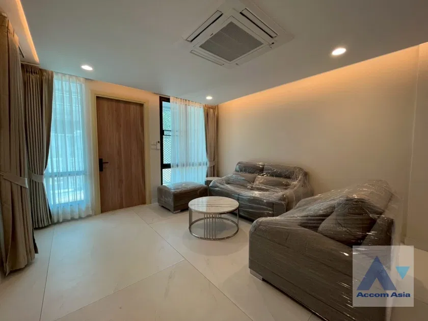 รูป 🔼🔽 AccomA 📩 Newly renovated,Common Pool 3 BR Townhouse @KLANG Nivas (AA20201) - รูปที่ 2/17
