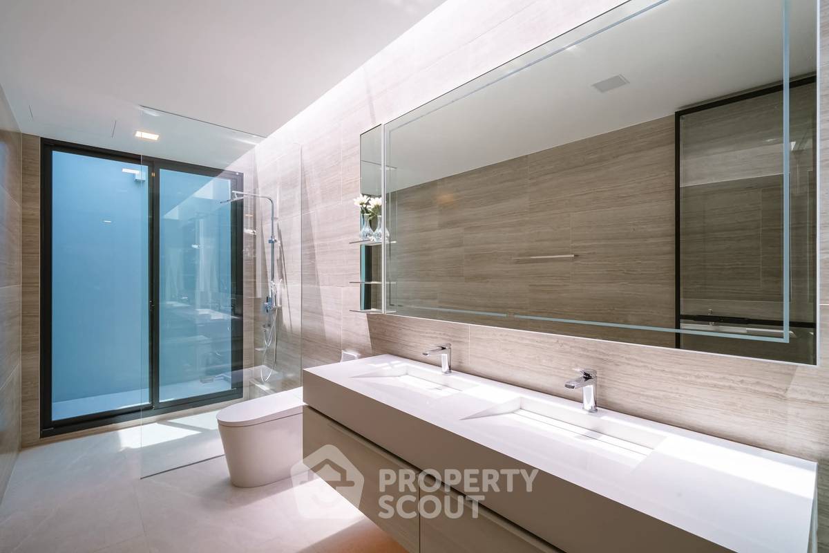 รูป บ้าน 4-ห้องนอน ที่ วีเว่ กรุงเทพกรีฑา ใกล้ กรุงเทพกรีฑา (ID 2284356) - รูปที่ 19/21