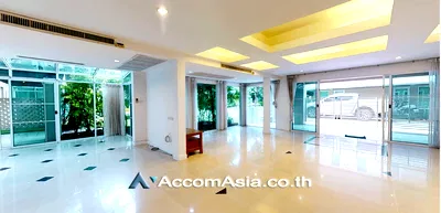 Houses for rent BTS Thong Lo (Thong Lor) : 🔼🔽 AccomA 📩  4 BR House @ (1916878)