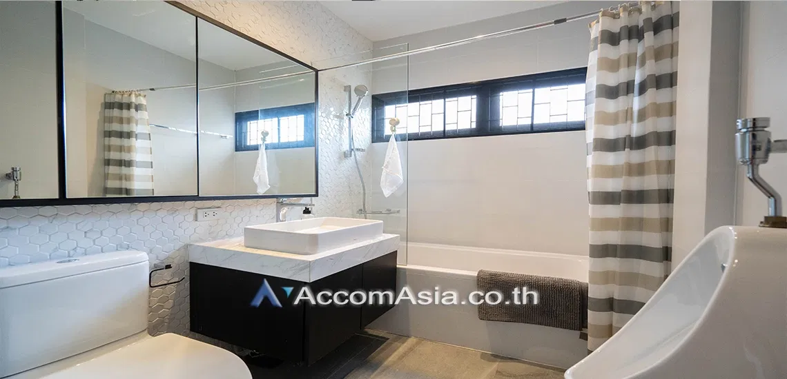 picture 🔼🔽 AccomA 📩  2 BR Townhouse in Khlong Ton Nuea (AA23160) - 10/14