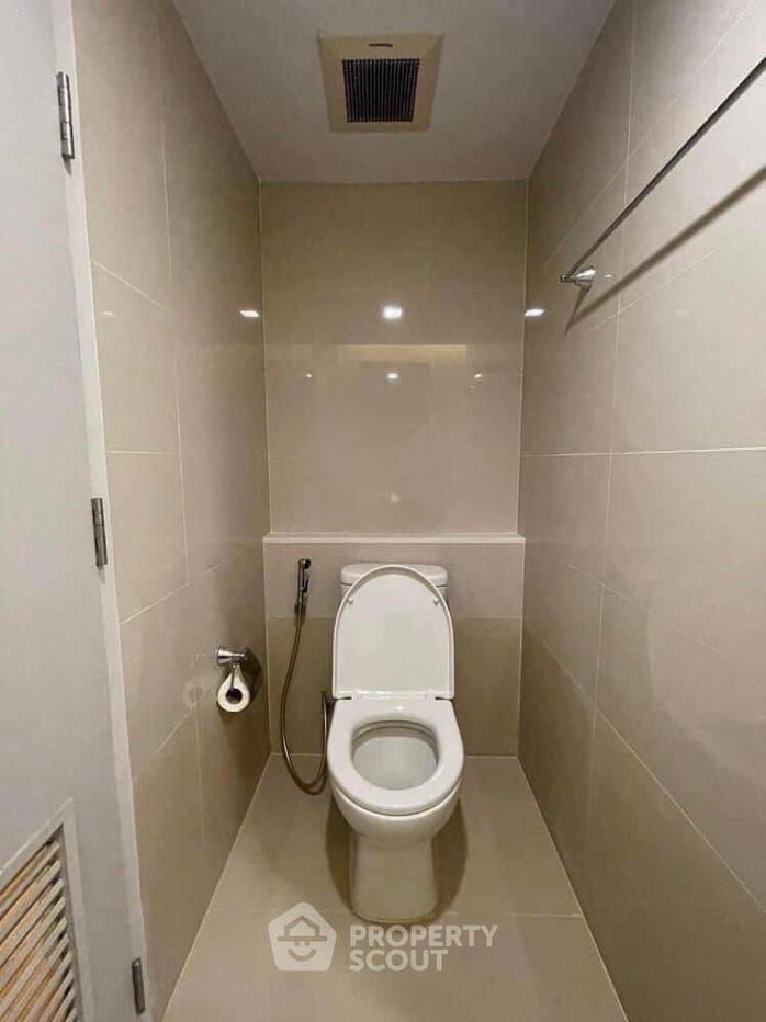 picture 1-BR Condo at Focus Ploenchit near BTS Nana (ID 1867306) - 2/10