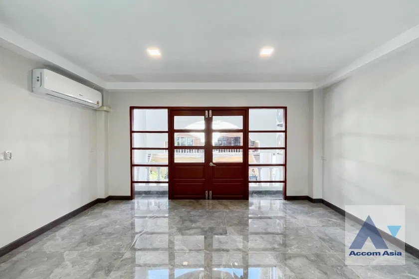 รูป 🔼🔽 AccomA 📩 Home Office,Pet friendly 5 BR Townhouse @ (AA44391) - รูปที่ 16/20