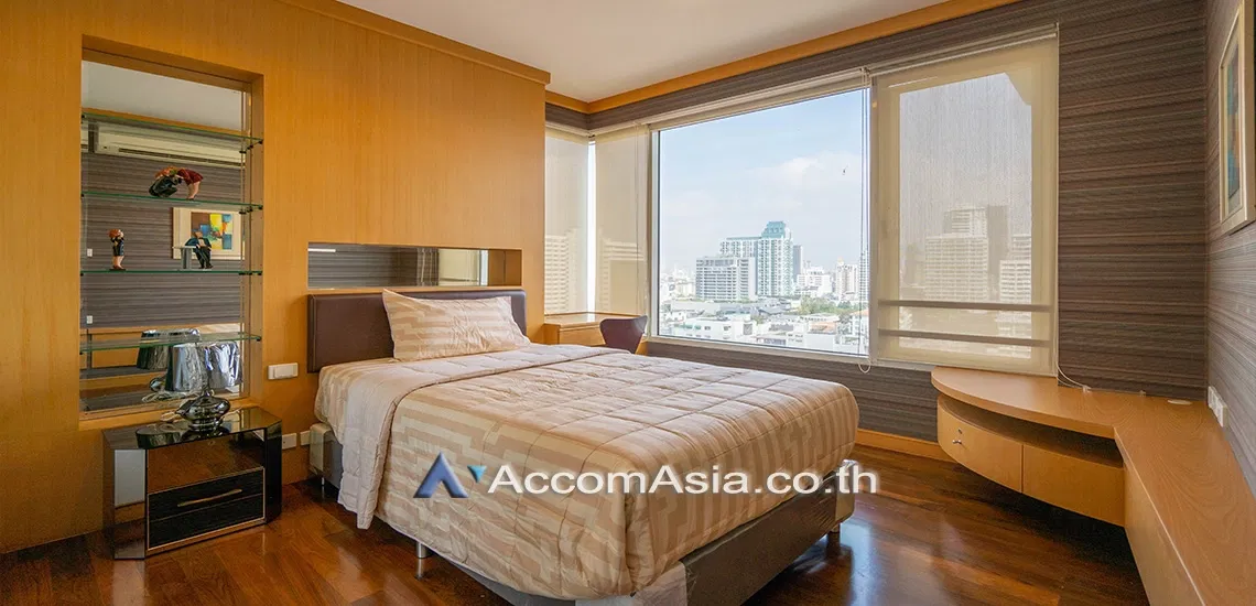 รูป 🔼🔽 AccomA 📩 Elegant wood-accented condo with indoor balcony and city view (1516481) - รูปที่ 11/15
