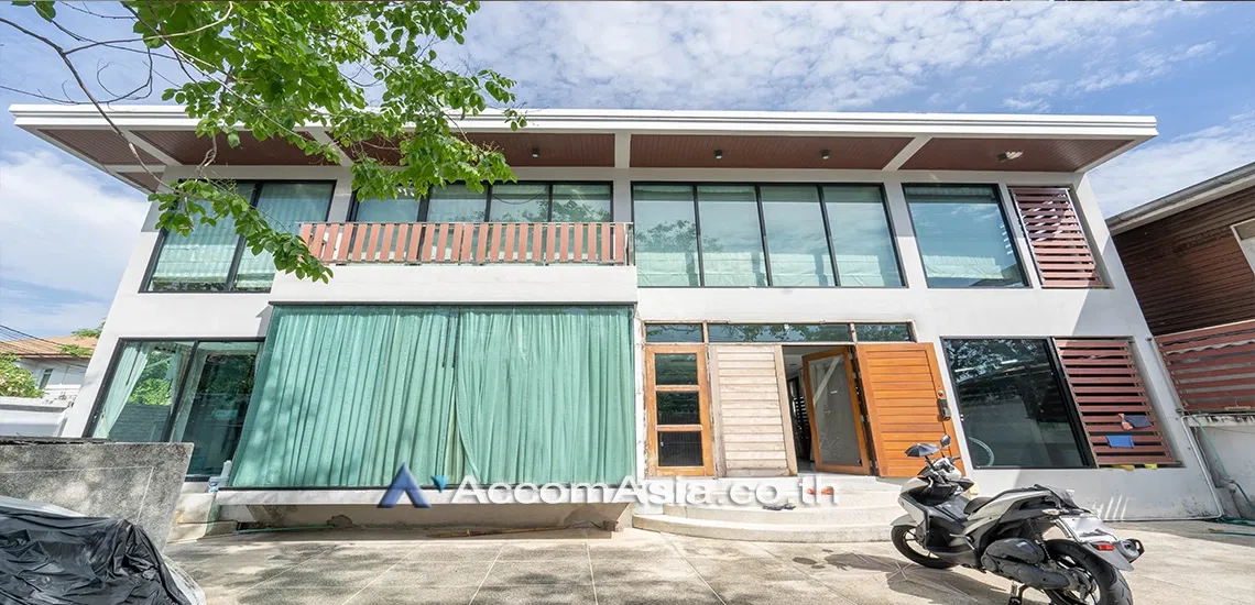 รูป 🔼🔽 AccomA 📩  Elegant Modern-European Home with Entertaining Space  (1720910) - รูปที่ 2/17