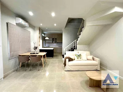 Houses for rent ม.นานาชาติแสตมฟอร์ด : 🔼🔽 AccomA 📩  3 BR House @City Park Pattanakarn 38 (AA41825)