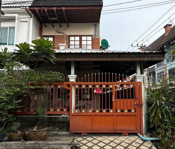 picture Town House For Rent Ketnuti Garden Ladprao Bangkok - 1/8