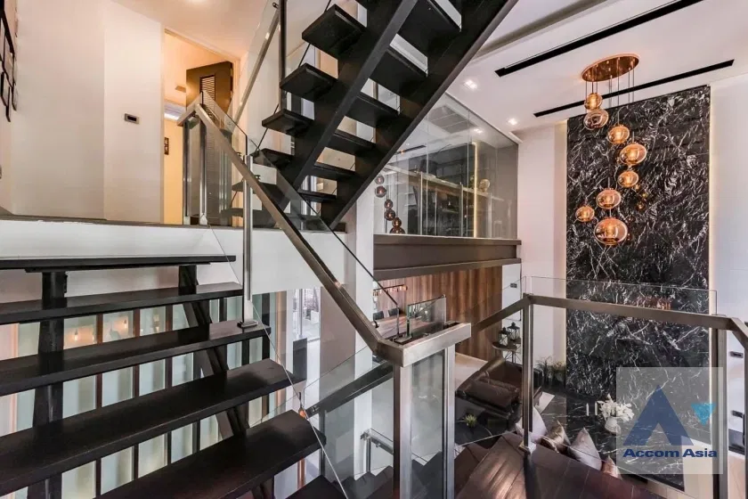 รูป 🔼🔽 AccomA 📩 Peaceful townhouse in central Sukhumvit, Yannawa area, with lush garden (AA27252) - รูปที่ 6/12