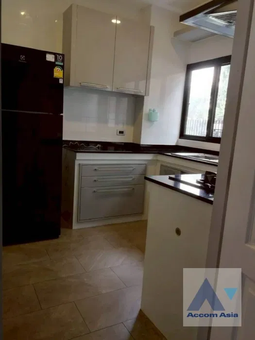picture 🔼🔽 AccomA 📩  Modern Pool Villa with Lawn and Covered Deck (AA24156) - 11/18