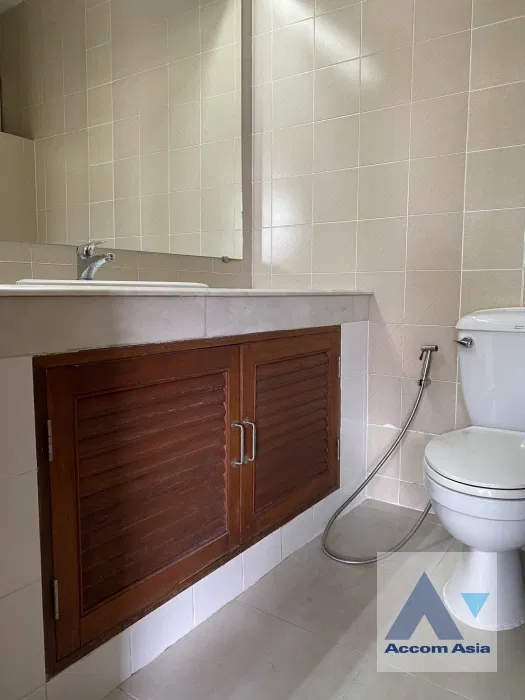 picture 🔼🔽 AccomA 📩  3 BR Townhouse in Khlong Ton Nuea (1716036) - 10/13
