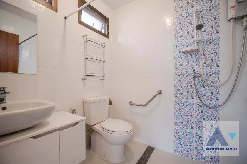 รูป 🔼🔽 AccomA 📩 Pet friendly 4 BR House in Khlong Ton Nuea (AA23297) - รูปที่ 11/20