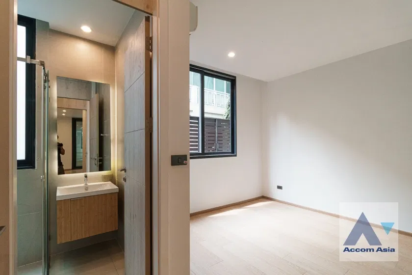 picture 🔼🔽 AccomA 📩  3 BR Townhouse @Luxury Style in Prime Location (AA39008) - 14/20