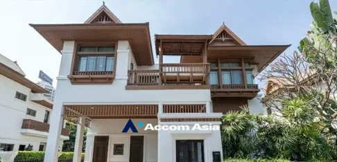 🔼🔽 AccomA 📩 Spacious family house with private pool in Sathorn (AA32800)