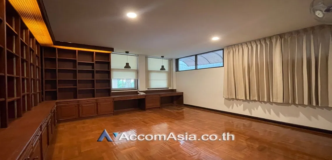 picture 🔼🔽 AccomA 📩 Home Office,Garden 3 BR House in Khlong Toei Nuea (AA12557) - 3/17