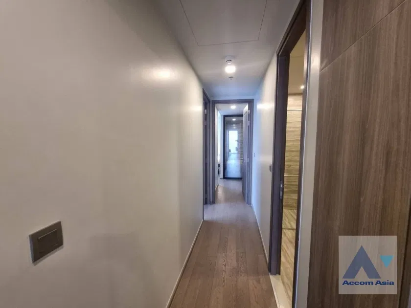 picture 🔼🔽 AccomA 📩 Refined condo with sleek design and warm lighting (AA41789) - 5/19