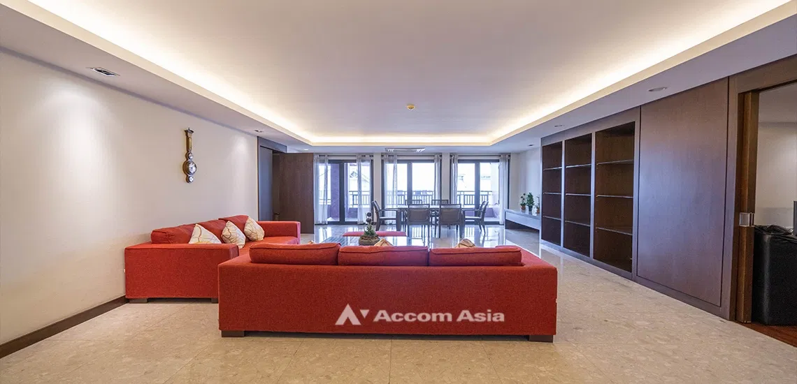 รูป 🔼🔽 AccomA 📩 Spacious condominium with bright red accent and balcony in Sathorn (28008) - รูปที่ 4/17