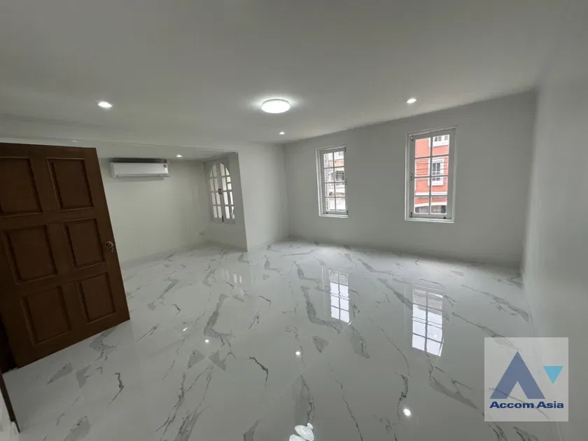 รูป 🔼🔽 AccomA 📩  4 BR Townhouse @Yenakart Residence (AA43570) - รูปที่ 19/20