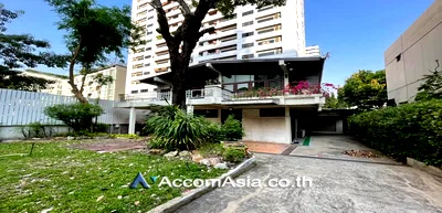 เช่าบ้านเดี่ยว ประตูน้ำ : 🔼🔽 AccomA 📩 Home Office,Garden 3 BR House in Khlong Toei Nuea (AA12557)