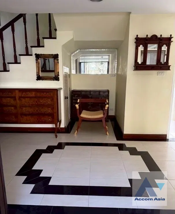 picture 🔼🔽 AccomA 📩 Private Swimming Pool 2 BR House in Khwaeng Sam Sen Nai (AA42941) - 9/20