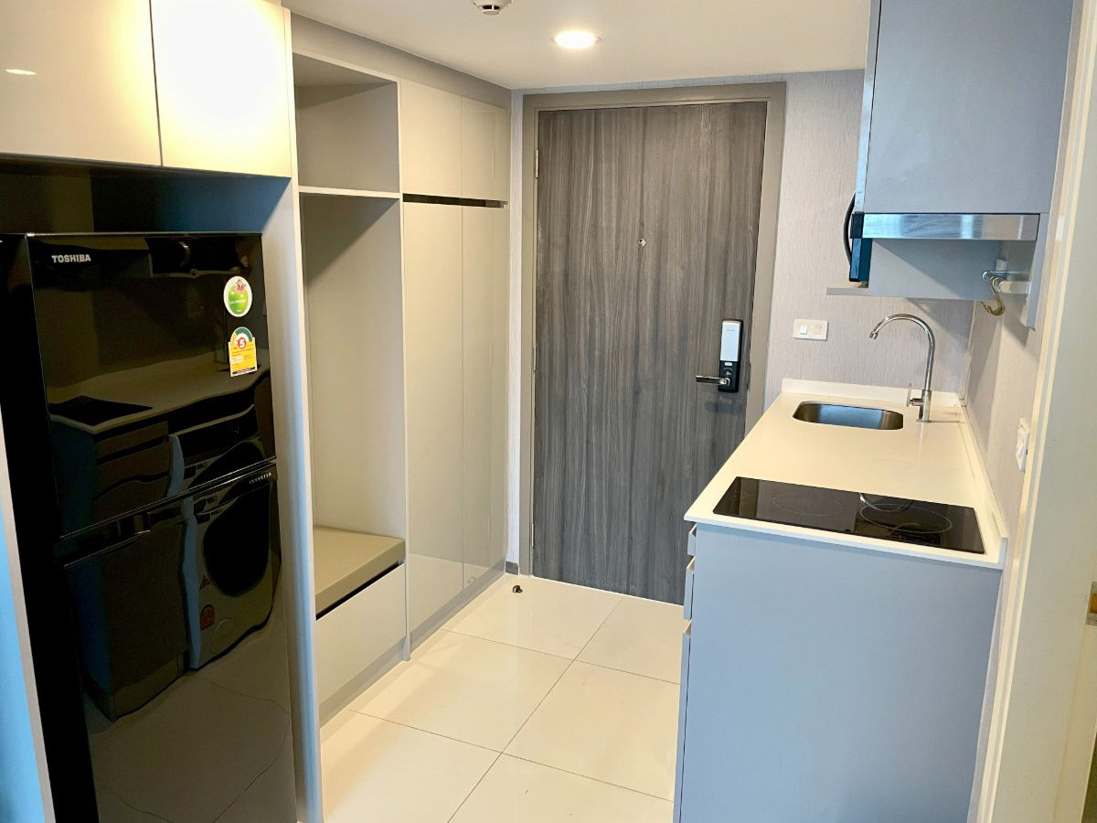 รูป 🎉 ให้เช่า! KnightsBridge Space พระราม 9 (Duplex ชั้นสูง วิวสวย)  ห้องสวย พร้อมเฟอร์ + เครื่องใช้ไฟฟ้าครบ เข้าอยู่ได้ทันที - รูปที่ 5/17