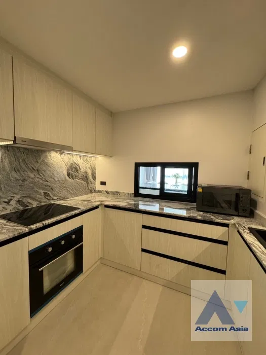picture 🔼🔽 AccomA 📩  3 BR Condominium @Navin Court (AA39924) - 9/20