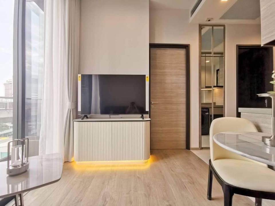picture For Rent - The Crest Park Residences , Luxury Class 1 bedroom 1 bathroom - 4/10