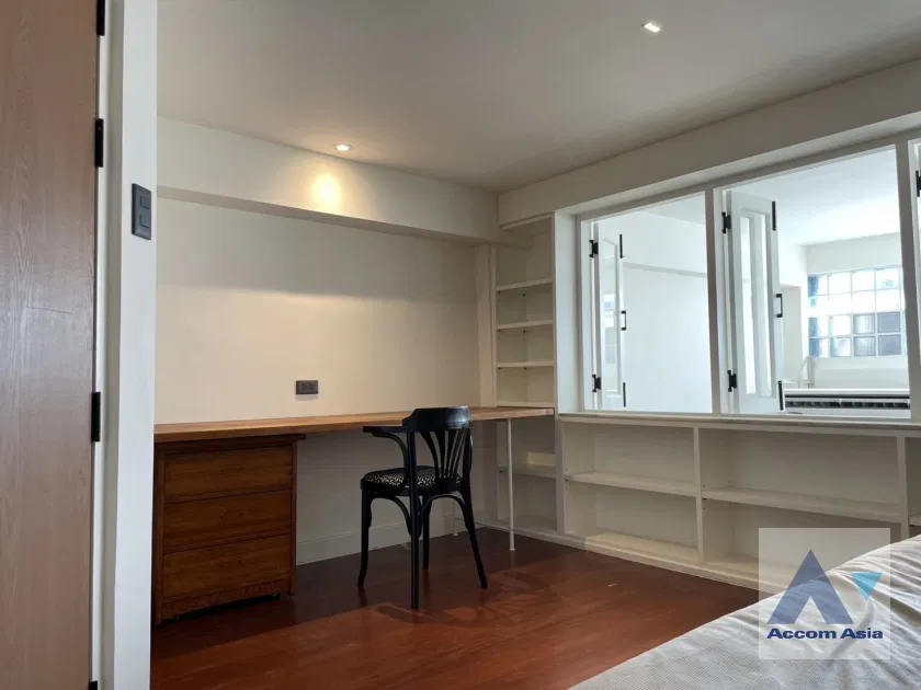 picture 🔼🔽 AccomA 📩  3 BR Townhouse in Khlong Toei Nuea (AA43136) - 10/20
