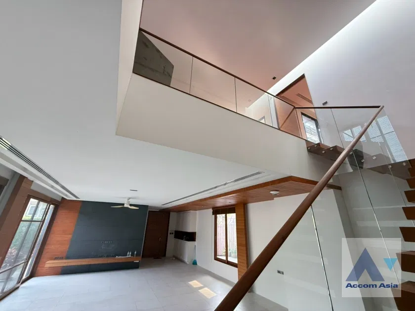 รูป 🔼🔽 AccomA 📩  Contemporary Tropical Home with Pool and Garden Views (AA43456) - รูปที่ 14/20