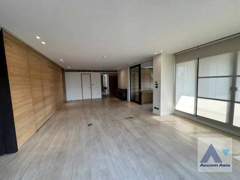 รูป 🔼🔽 AccomA 📩 Elegant Condominium in Prime Sathorn with Dual Entrances (20798)  - รูปที่ 1/17