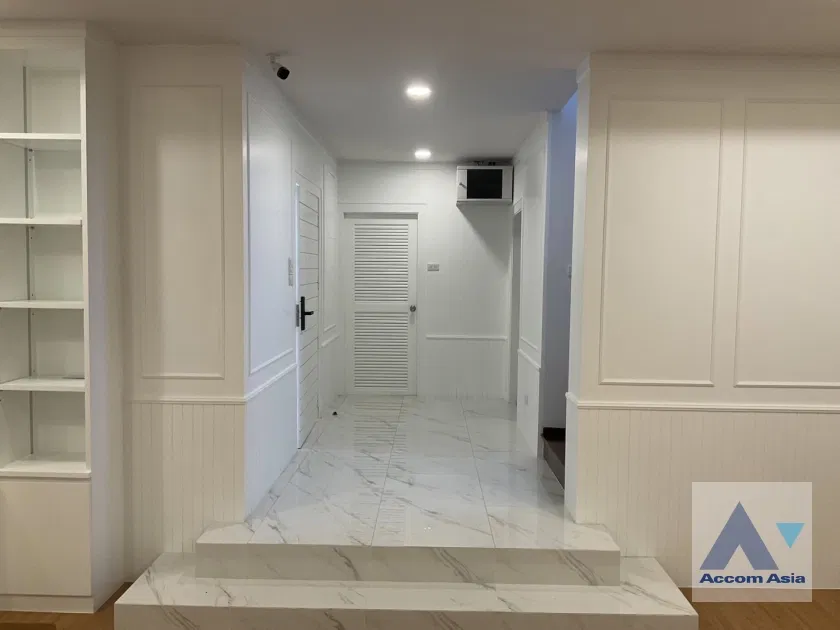 picture 🔼🔽 AccomA 📩  Newly renovated townhouse perfect for big family in Ekkamai, Sukhumvit (AA18461) - 9/19